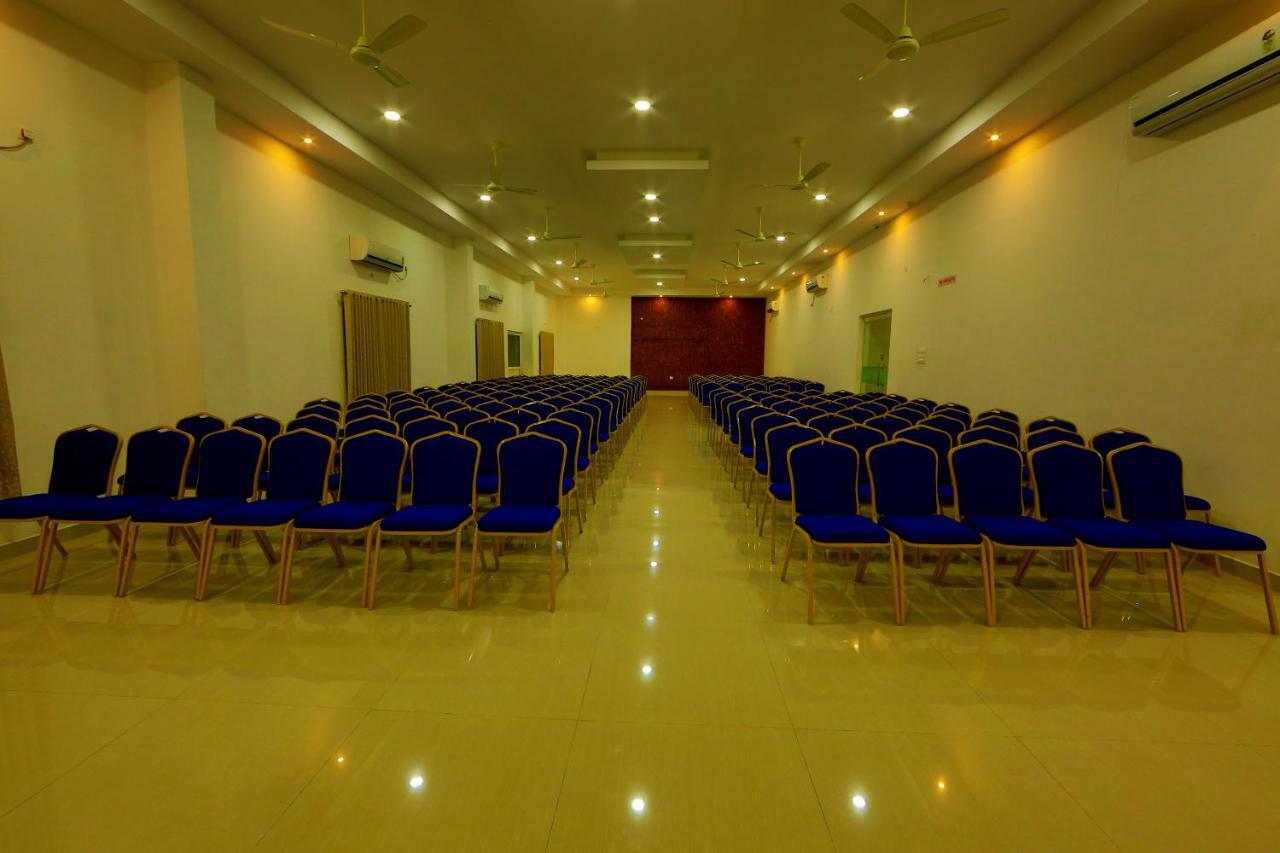 Sara Hotels And Apartments Nedumbassery Exterior foto